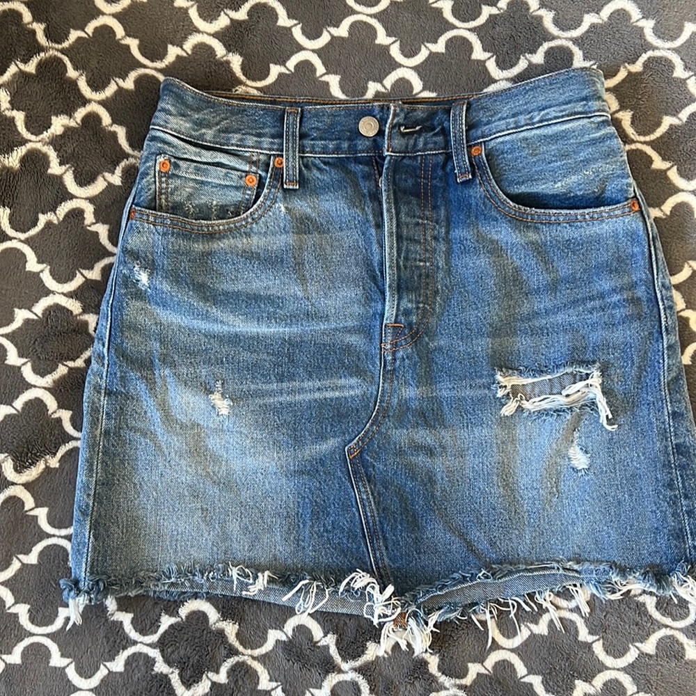 Levi’s Distressed Denim Skirt Size 28.